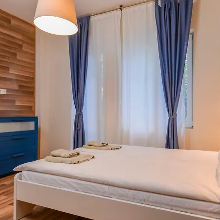 Charming Two Bedroom On Murphy Street Sofia