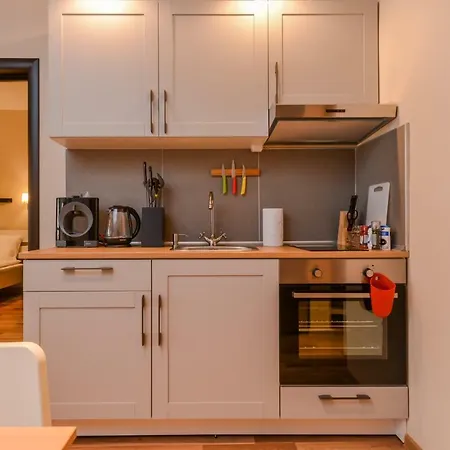 Charming Two Bedroom On Murphy Street Sofia